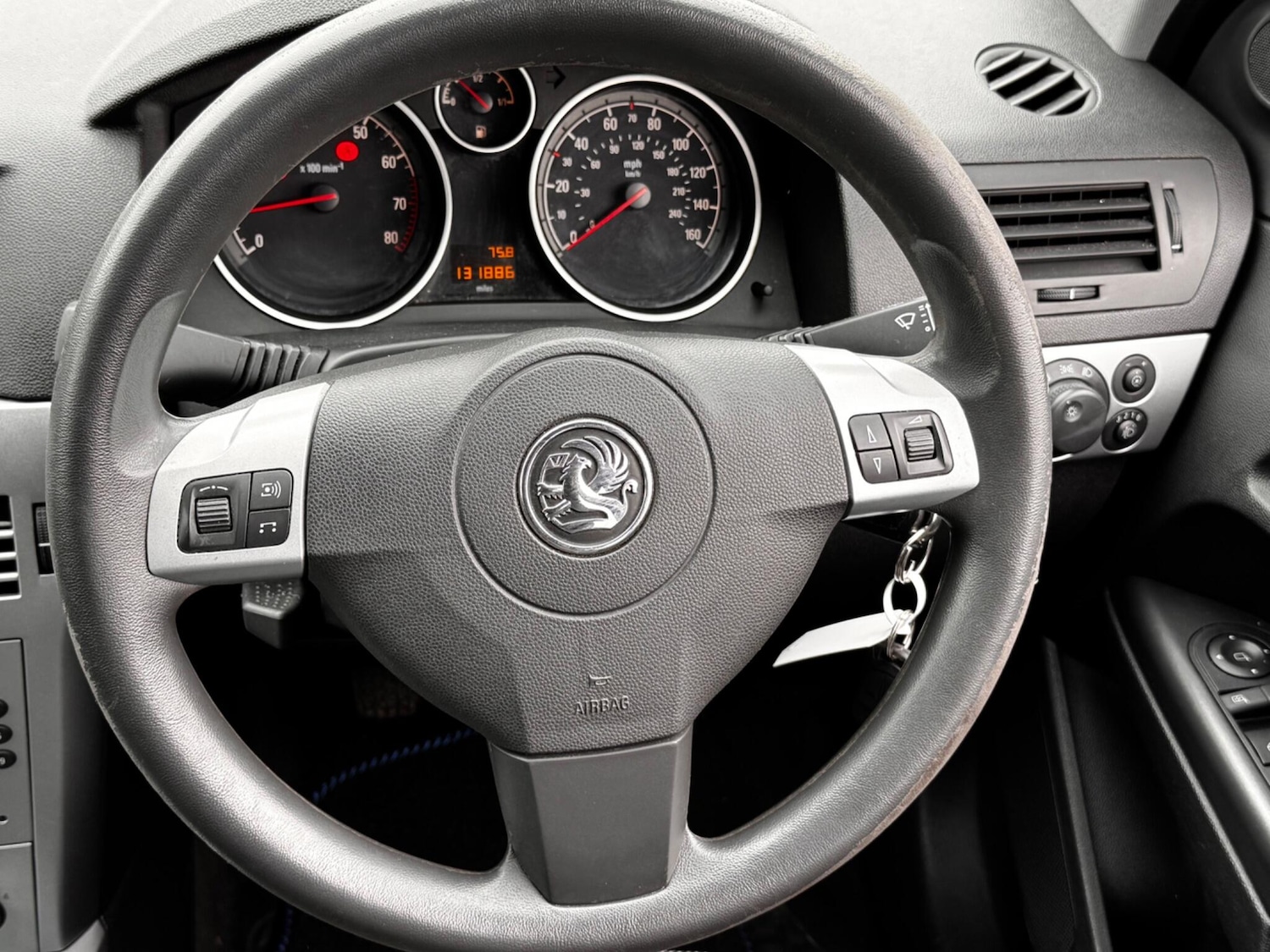 Used Vauxhall Astra 2009 for sale - 76246657: Photo 21