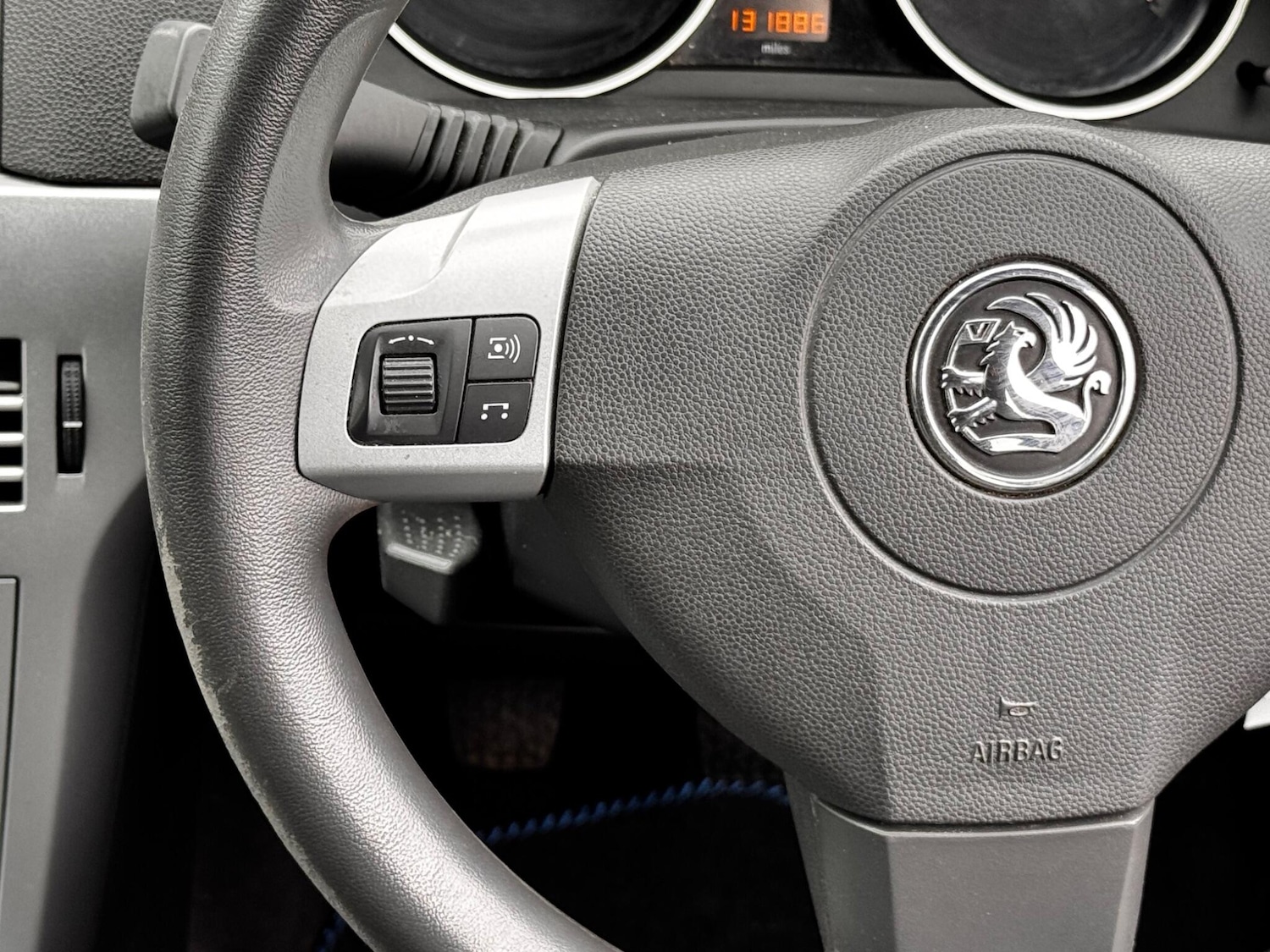 Used Vauxhall Astra 2009 for sale - 76246657: Photo 22