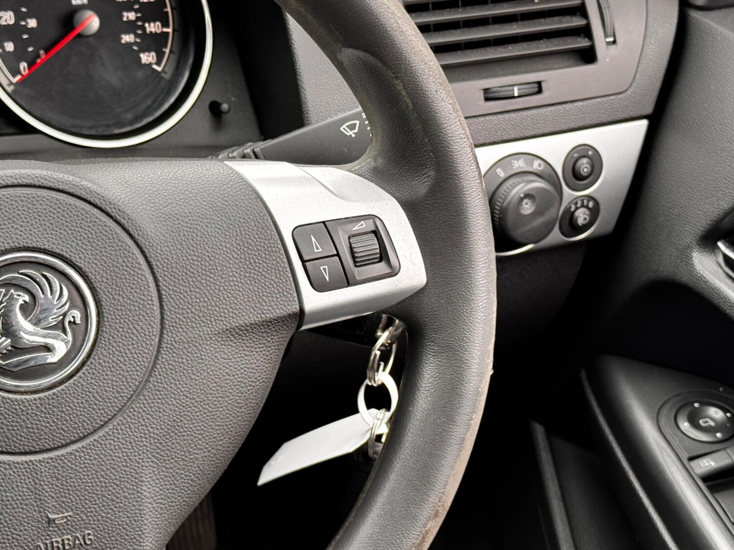 Used Vauxhall Astra 2009 for sale - 76246657: Photo 23