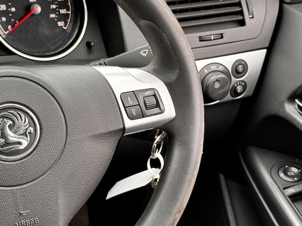Used Vauxhall Astra 2009 for sale - 76246657: Photo 23