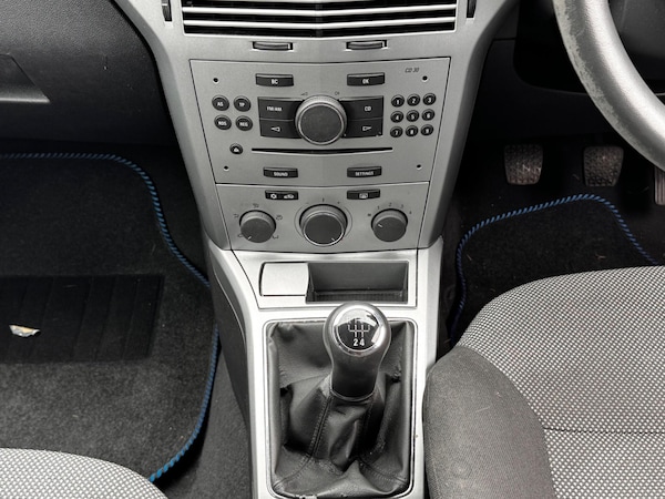 Used Vauxhall Astra 2009 for sale - 76246657: Photo 24