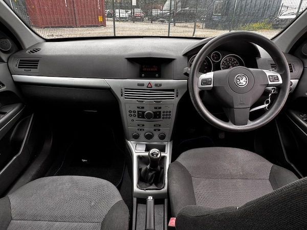 Used Vauxhall Astra 2009 for sale - 76246657: Photo 34