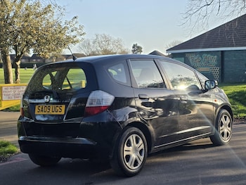 Used Honda Jazz 2009 for sale - 79305432: Photo