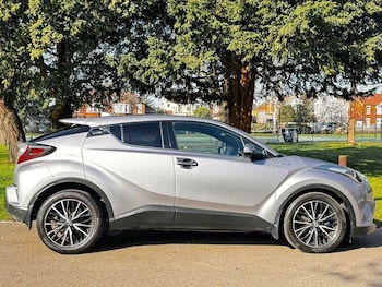Used Toyota C-HR 2017 for sale - 79213692: Photo