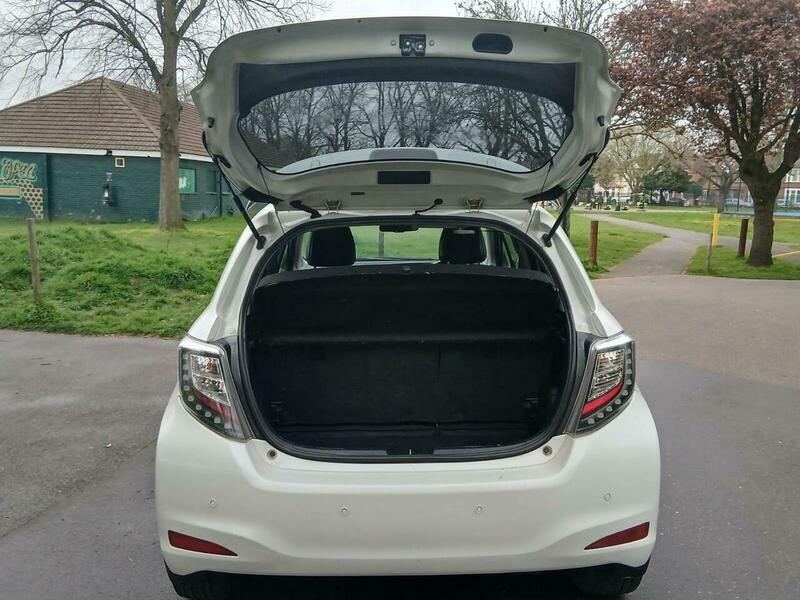 Used Toyota Yaris 2013 for sale - 78047718: Photo 10