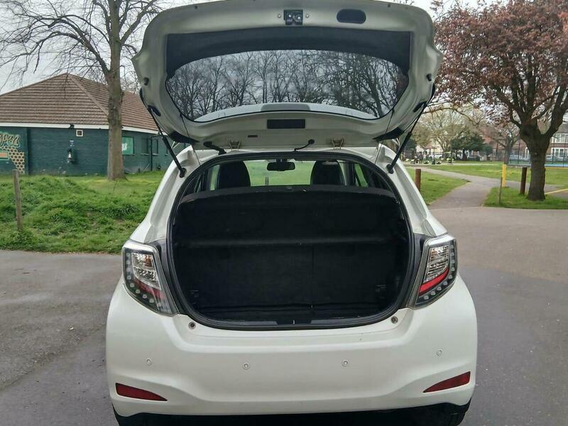 Used Toyota Yaris 2013 for sale - 78047718: Photo 17