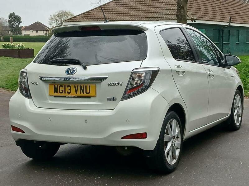 Used Toyota Yaris 2013 for sale - 78047718: Photo 3