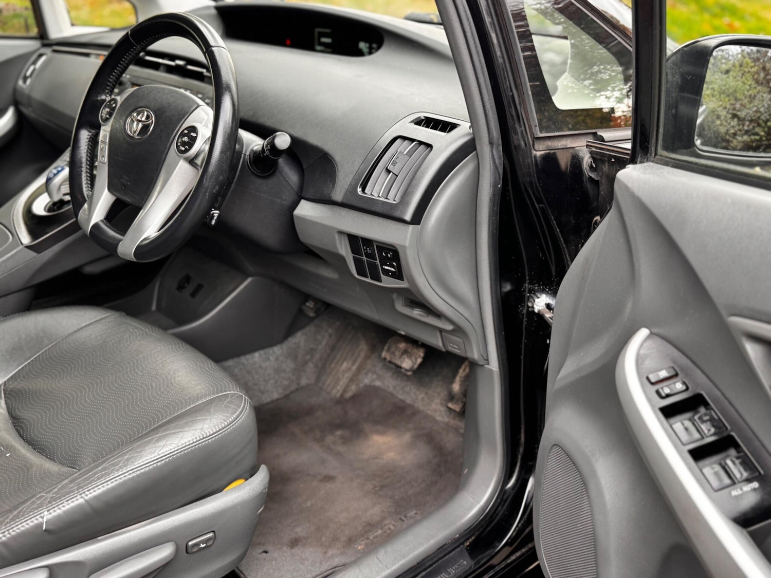 Used Toyota Prius 2010 for sale - 76398844: Photo 23