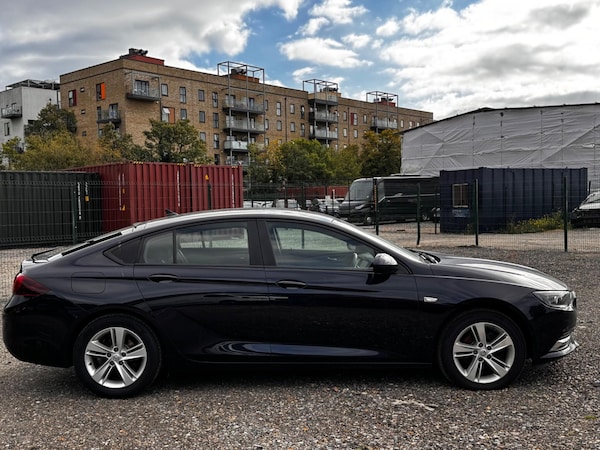 Used Vauxhall Insignia 2019 for sale - 76246743: Photo 2