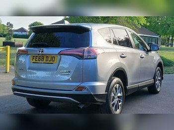 Used Toyota RAV4 2018 for sale - 79213685: Photo