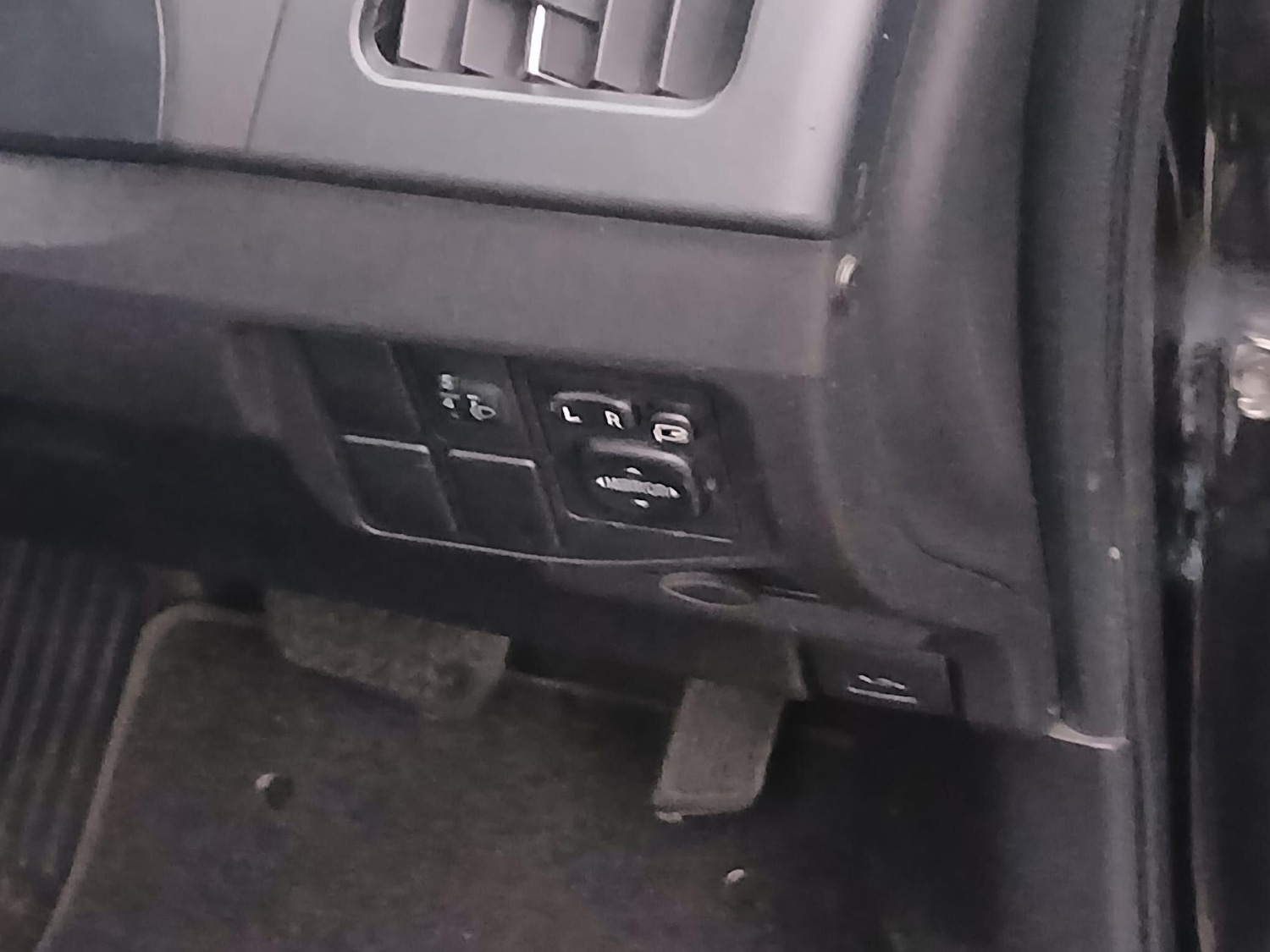 Used Toyota Prius 2012 for sale - 78047887: Photo 14