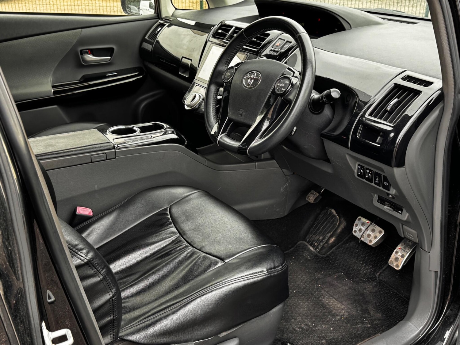 Used Toyota Prius+ 2024 for sale - 76239369: Photo 24