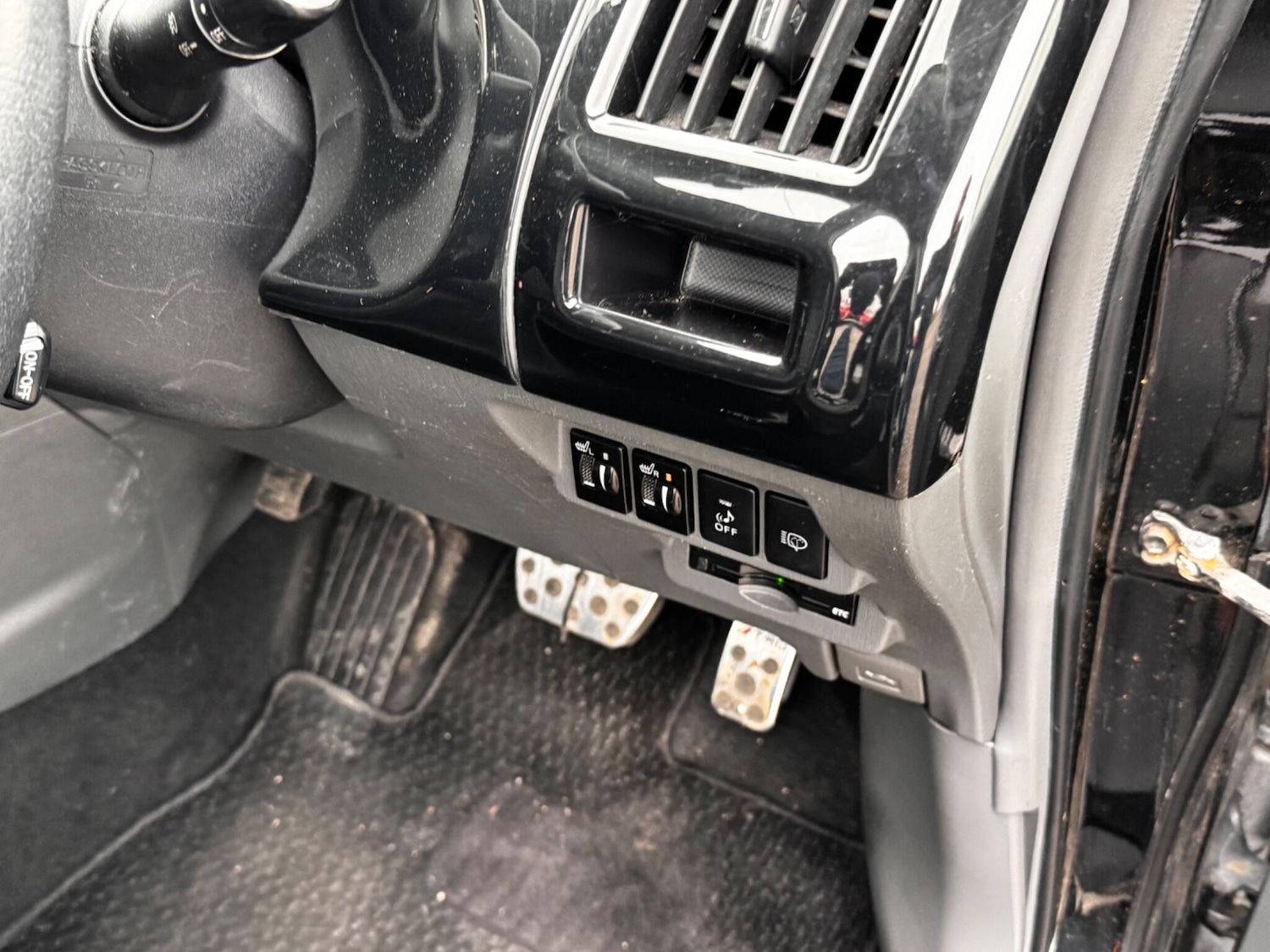 Used Toyota Prius+ 2024 for sale - 76239369: Photo 26