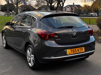 Used Vauxhall Astra 2015 for sale - 77050224: Photo
