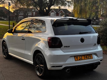 Used Volkswagen Polo 2016 for sale - 76700675: Photo