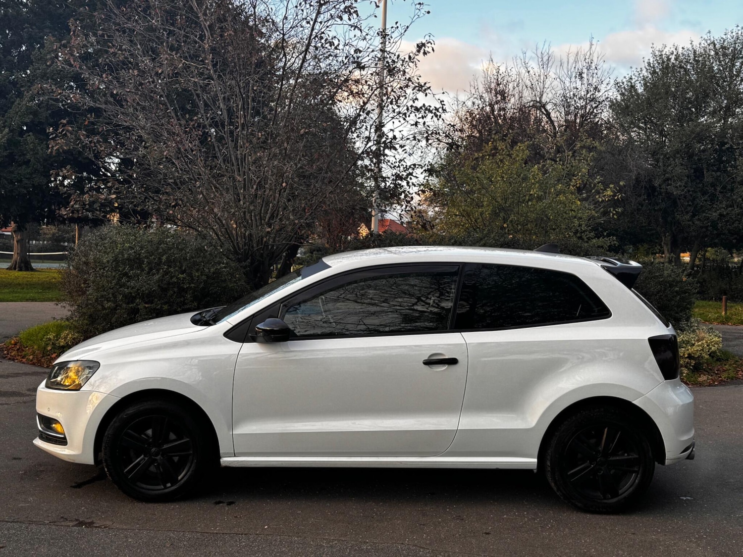 Used Volkswagen Polo 2016 for sale - 76700675: Photo 4