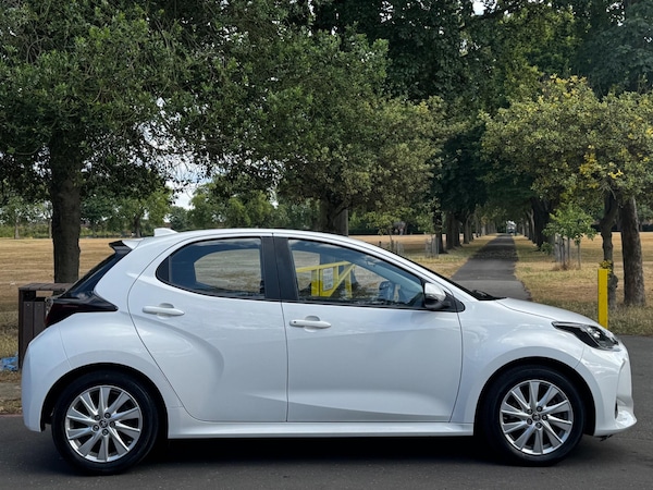 Used Toyota Yaris 2022 for sale - 75139651: Photo 2