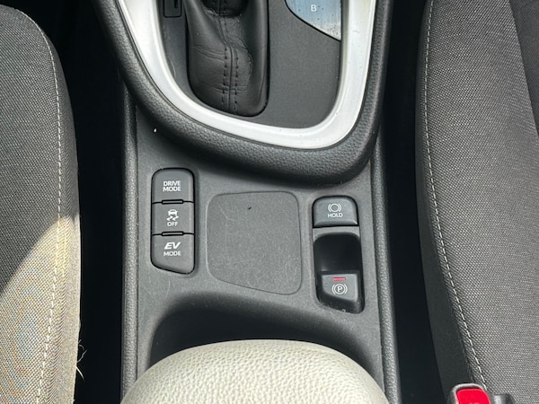 Used Toyota Yaris 2022 for sale - 75139651: Photo 34