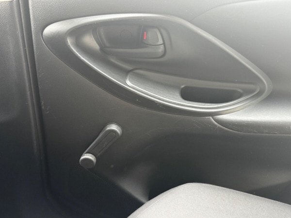 Used Toyota Yaris 2022 for sale - 75139651: Photo 39