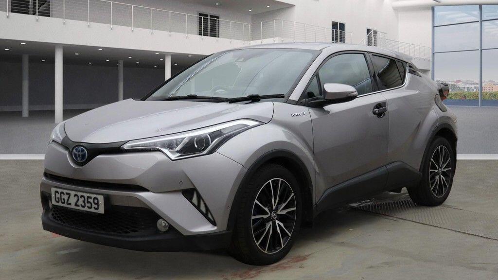 Used Toyota C-HR 2017 for sale - 77738377: Photo 2