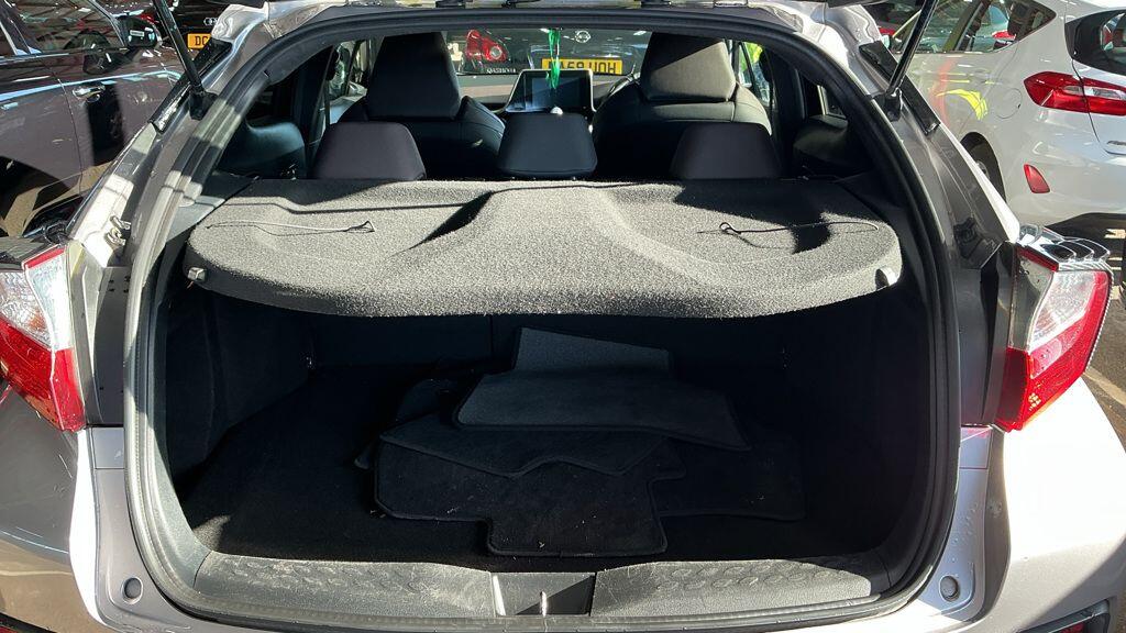 Used Toyota C-HR 2017 for sale - 77738377: Photo 7