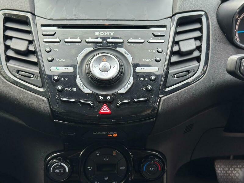 Used Ford Fiesta 2013 for sale - 78184202: Photo 32