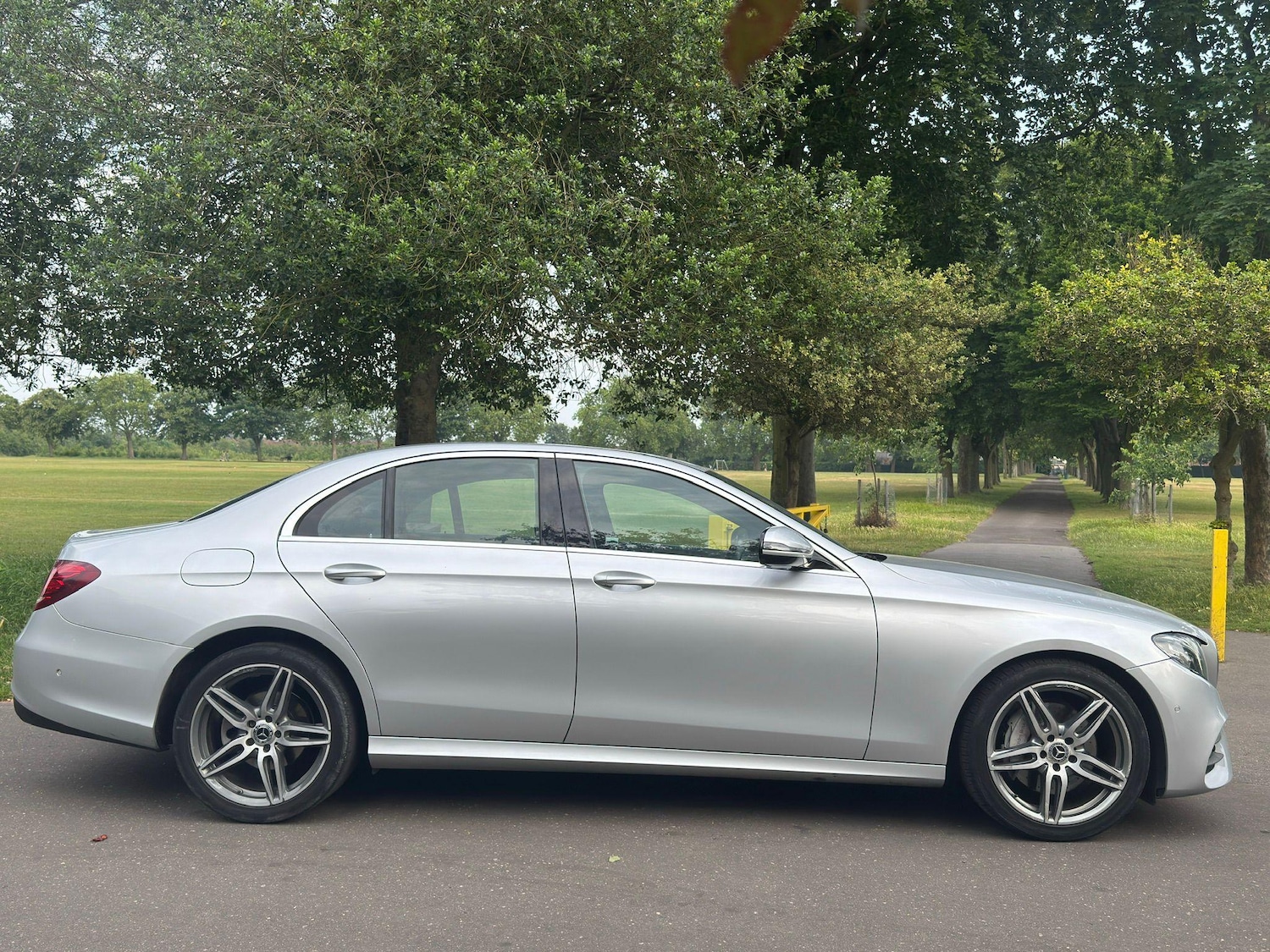 Used Mercedes-Benz E Class 2017 for sale - 76151266: Photo 2