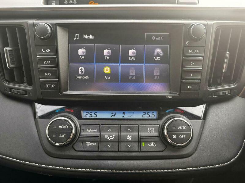 Used Toyota RAV4 2017 for sale - 77537180: Photo 12