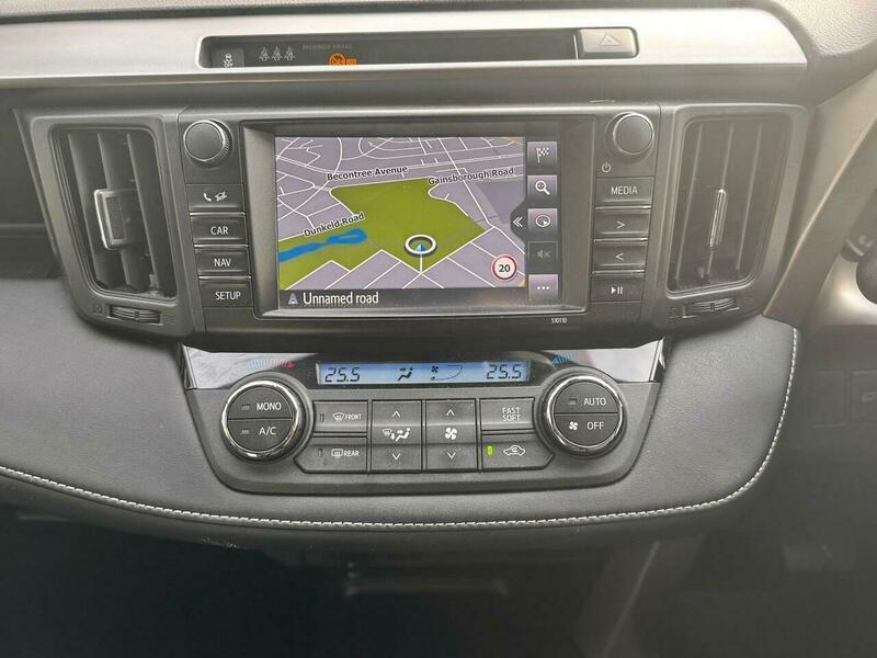 Used Toyota RAV4 2017 for sale - 77537180: Photo 13