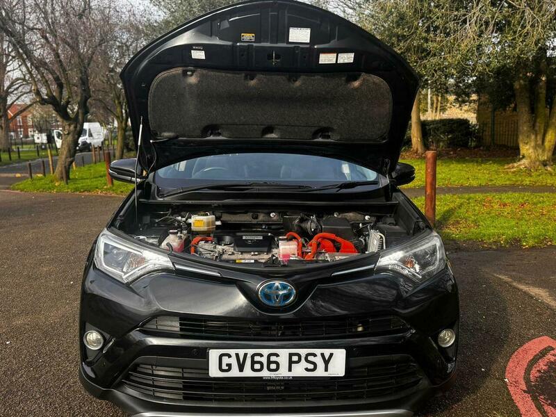 Used Toyota RAV4 2017 for sale - 77537180: Photo 29