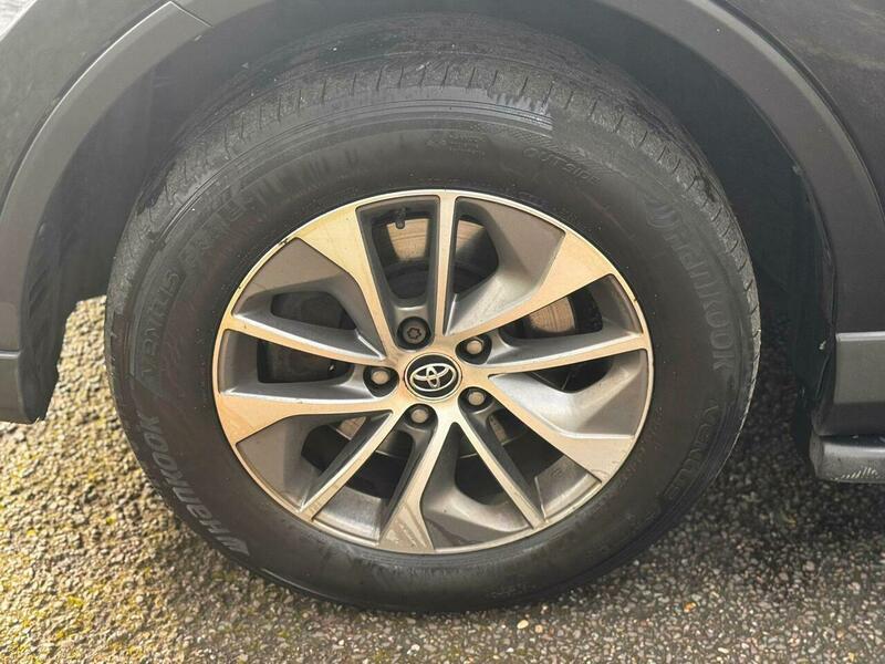 Used Toyota RAV4 2017 for sale - 77537180: Photo 32