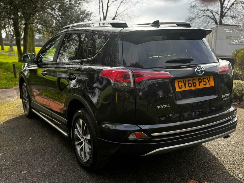 Used Toyota RAV4 2017 for sale - 77537180: Photo 40