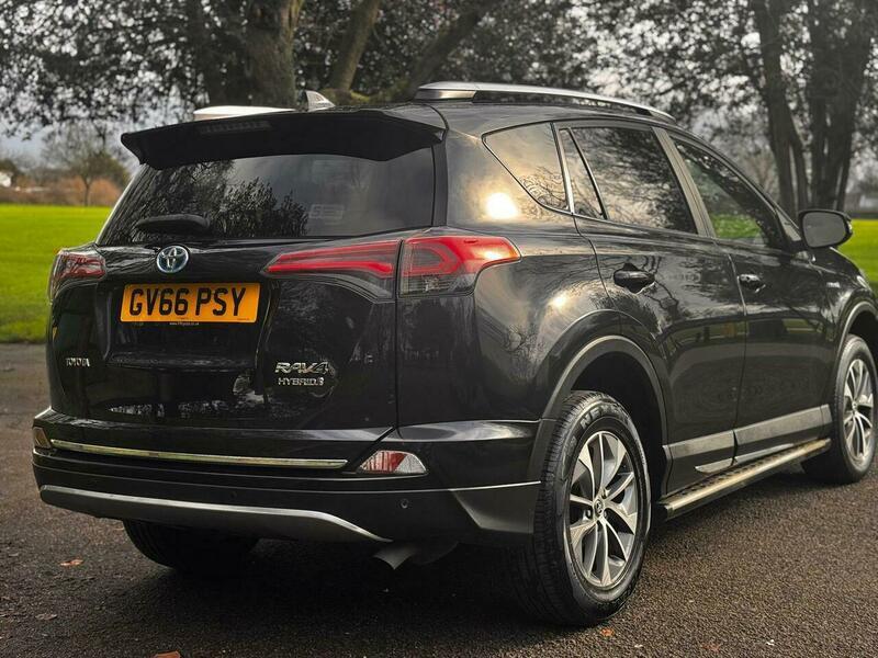 Used Toyota RAV4 2017 for sale - 77537180: Photo 42