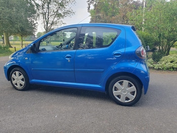 Used Toyota AYGO 2009 for sale - 78663623: Photo