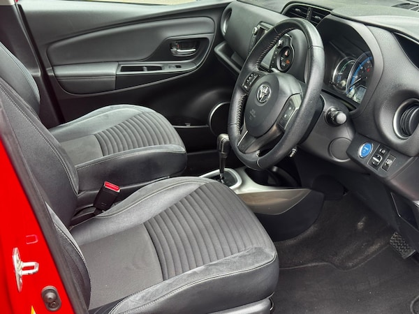 Used Toyota Yaris 2015 for sale - 75414729: Photo 14
