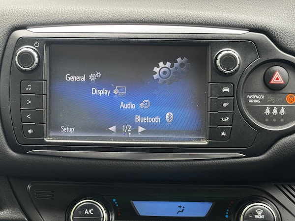 Used Toyota Yaris 2015 for sale - 75414729: Photo 23