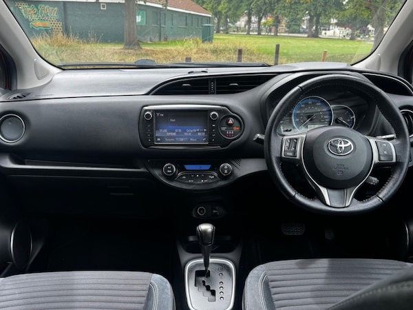 Used Toyota Yaris 2015 for sale - 75414729: Photo 44