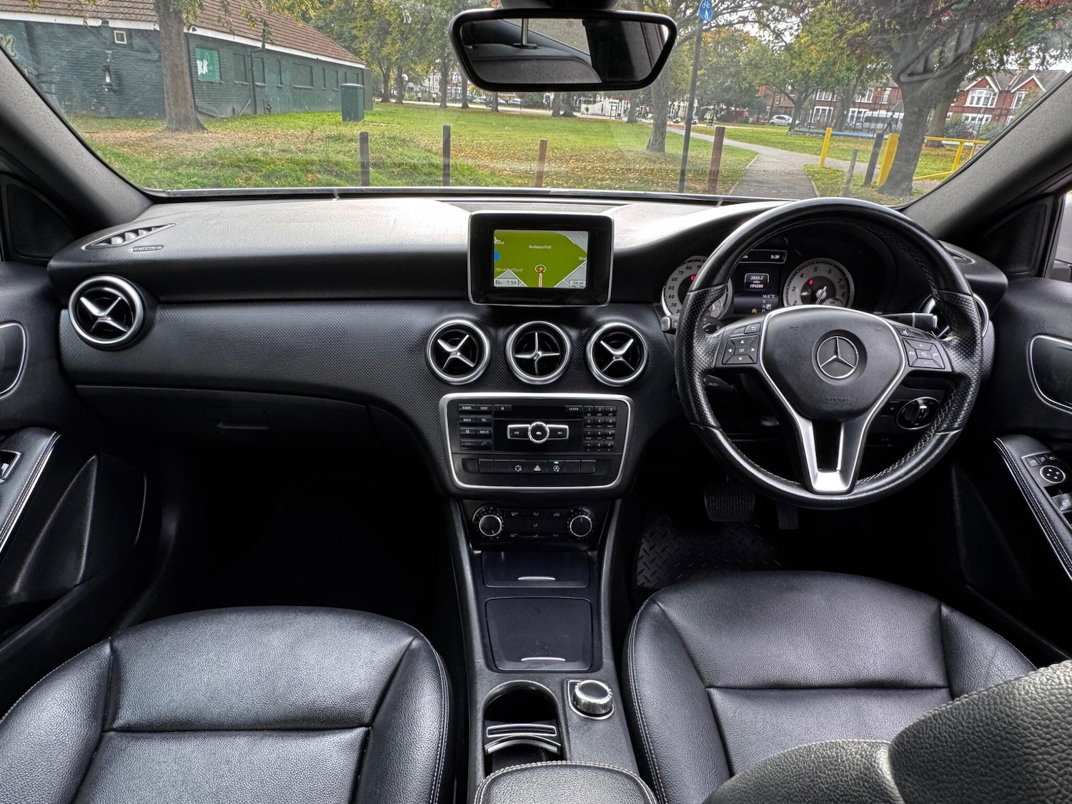 Used Mercedes-Benz A-Class 2015 for sale - 76152379: Photo 19