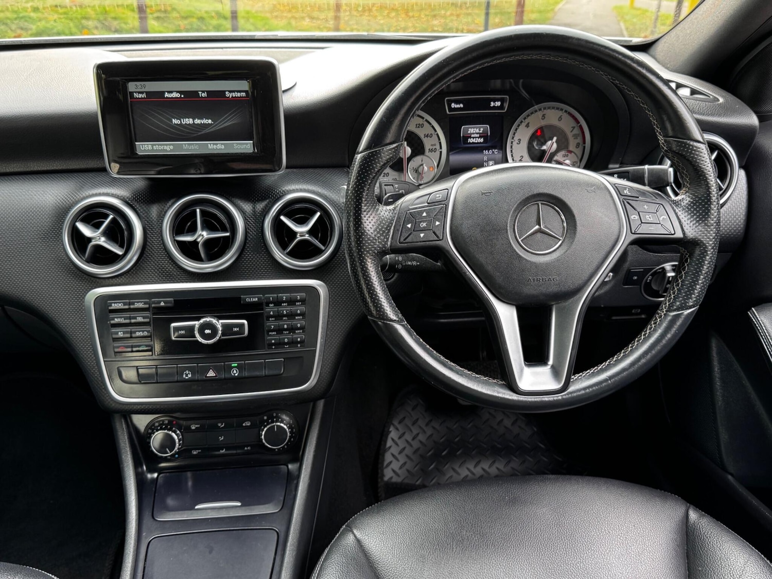 Used Mercedes-Benz A-Class 2015 for sale - 76152379: Photo 20