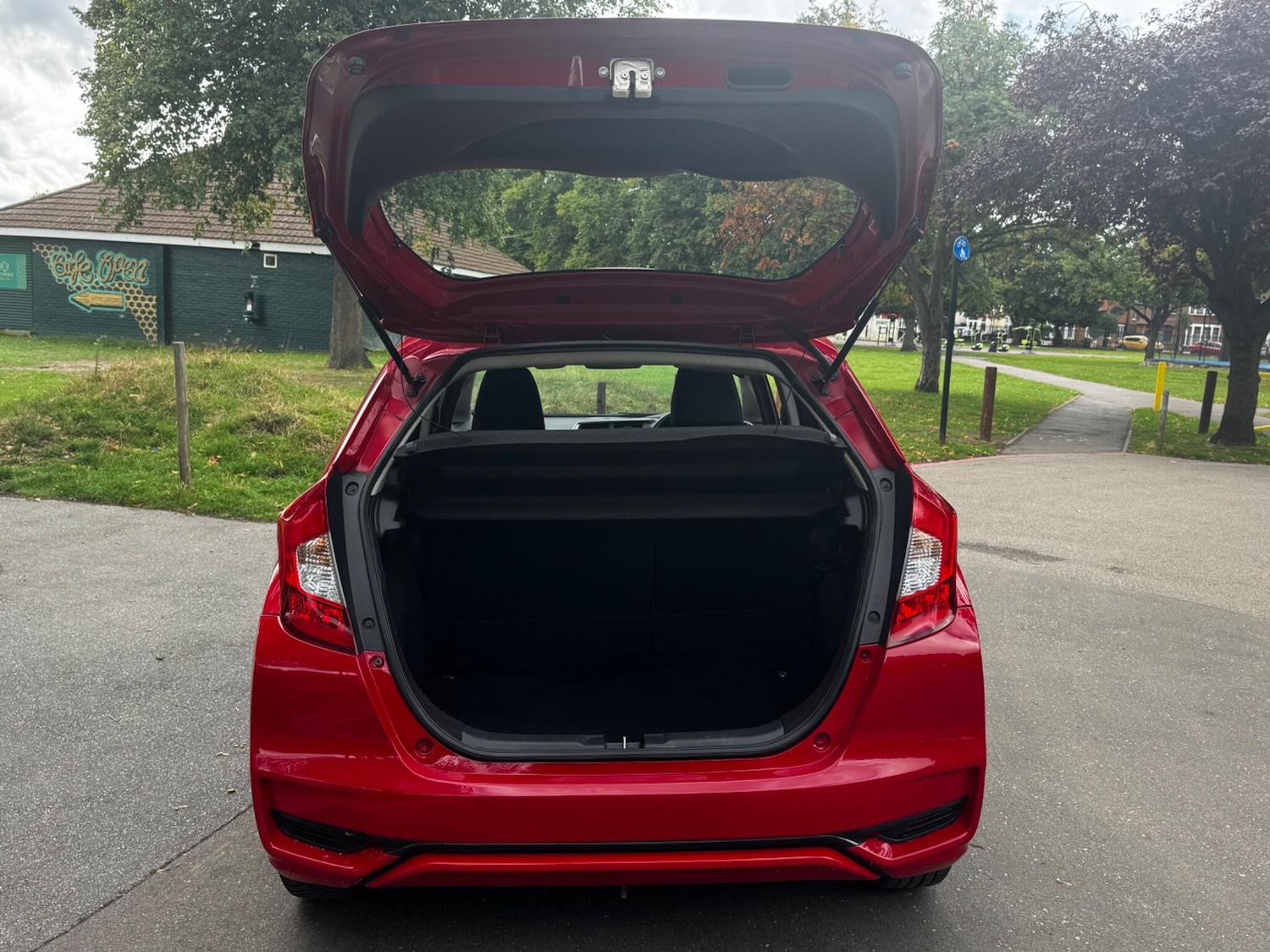 Used Honda Jazz 2019 for sale - 76988903: Photo 16