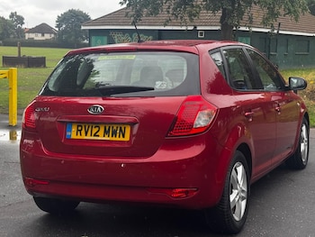 Used Kia Ceed 2012 for sale - 75757121: Photo