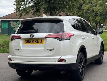 Used Toyota RAV4 2019 for sale - 76000838: Photo 3