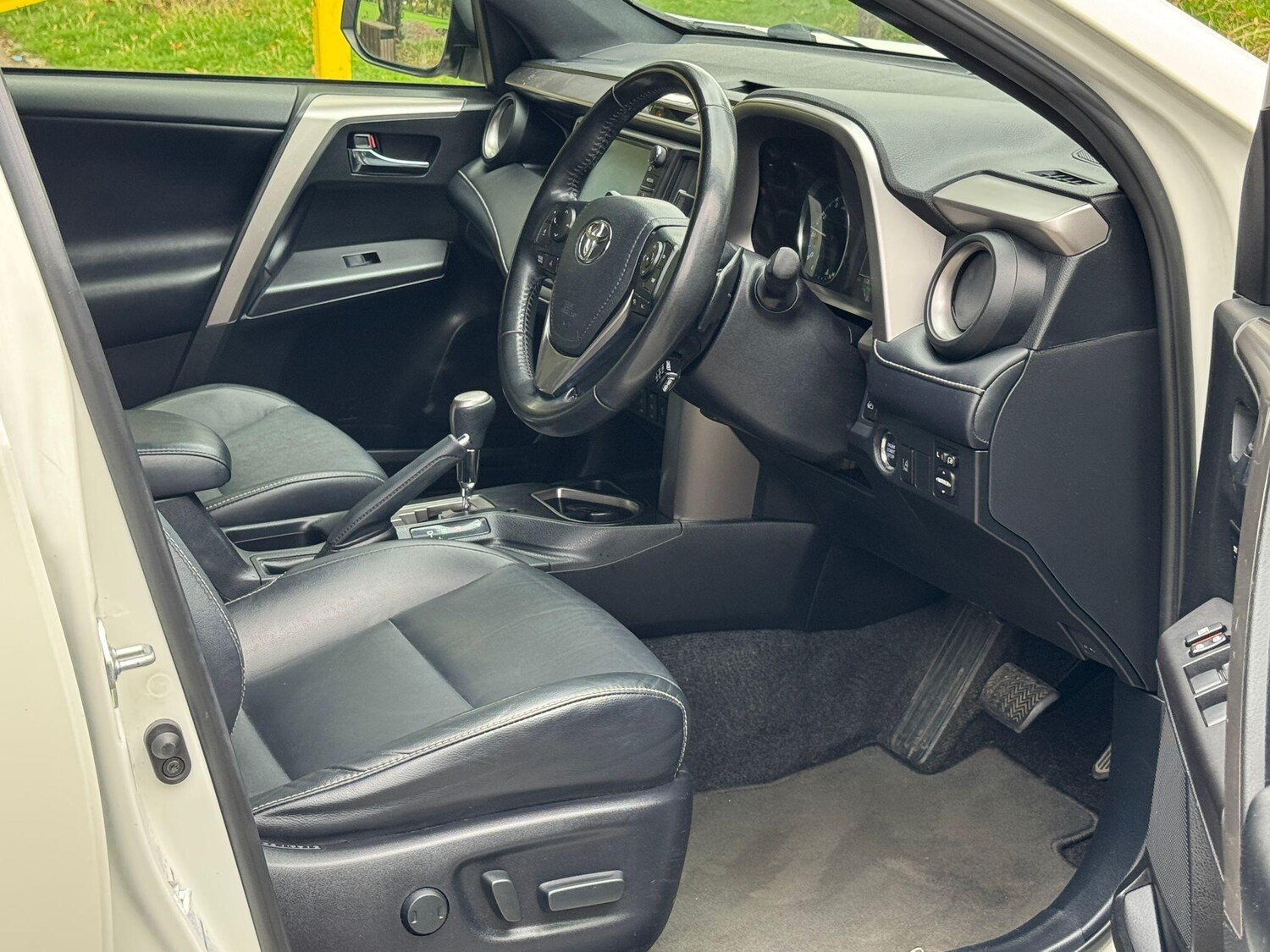 Used Toyota RAV4 2019 for sale - 76000838: Photo 56