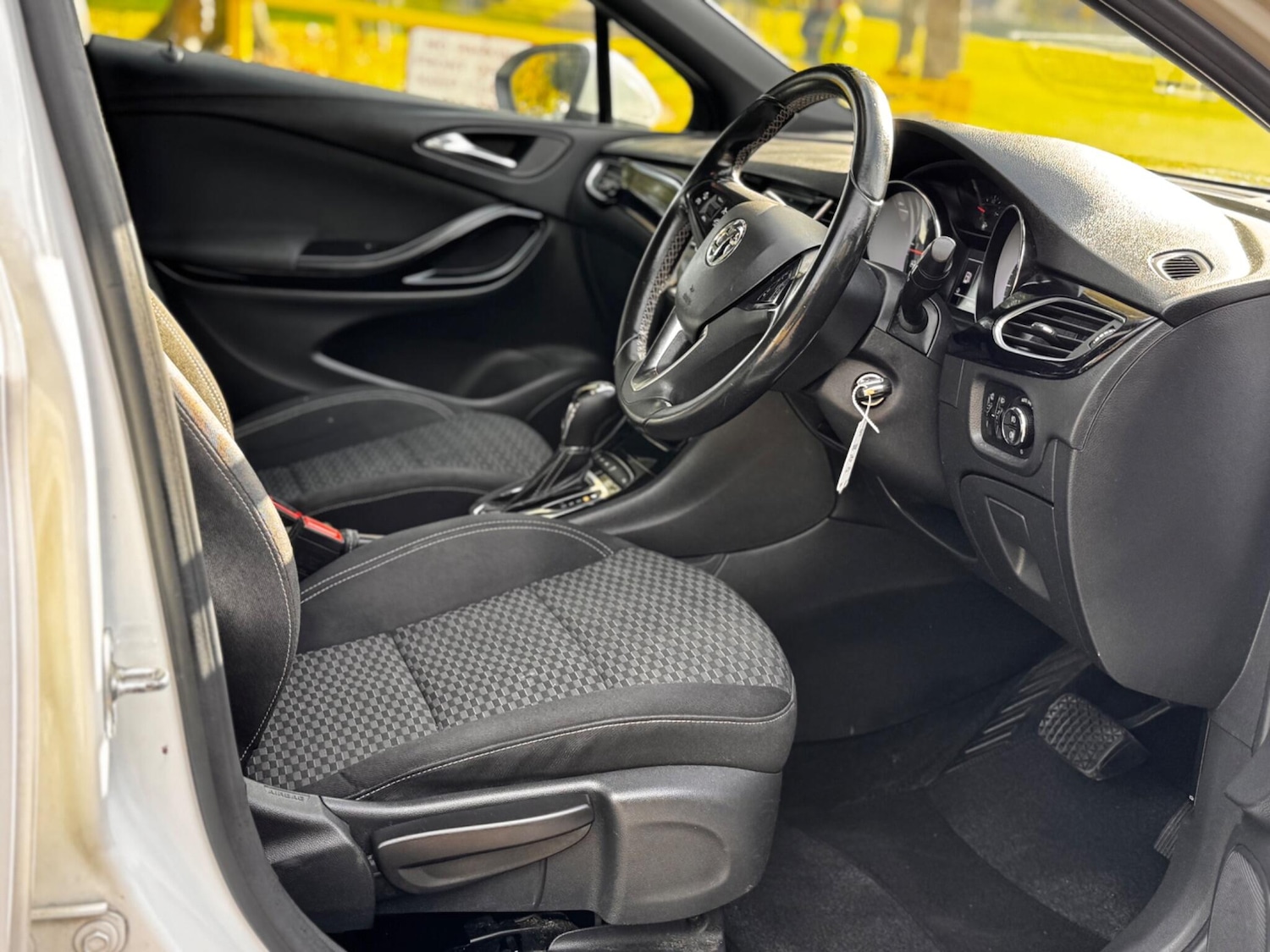 Used Vauxhall Astra 2017 for sale - 76398686: Photo 25