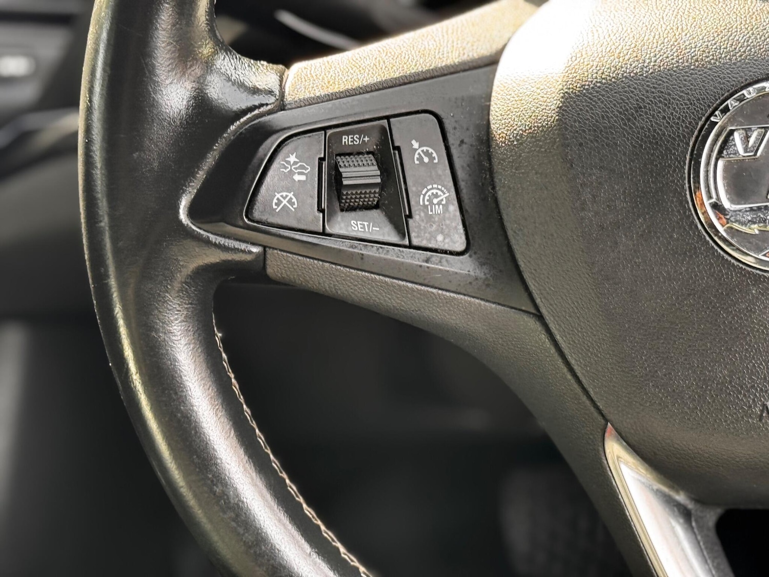 Used Vauxhall Astra 2017 for sale - 76398686: Photo 30