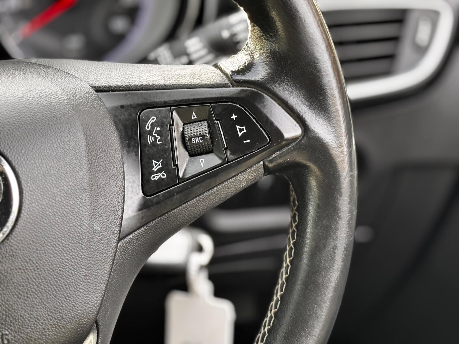 Used Vauxhall Astra 2017 for sale - 76398686: Photo 31