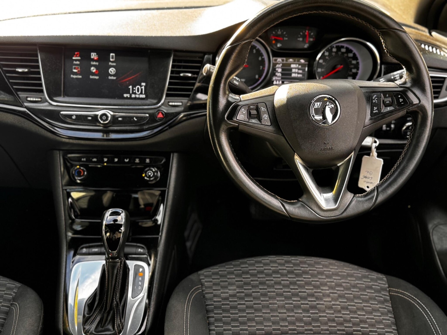 Used Vauxhall Astra 2017 for sale - 76398686: Photo 41