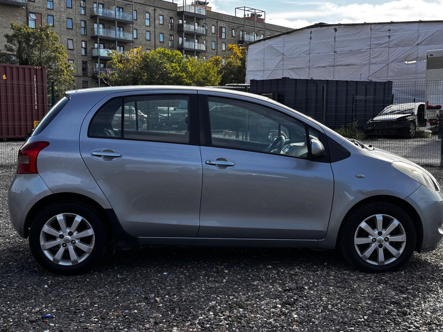 Used Toyota Yaris 2007 for sale - 76247957: Photo 2