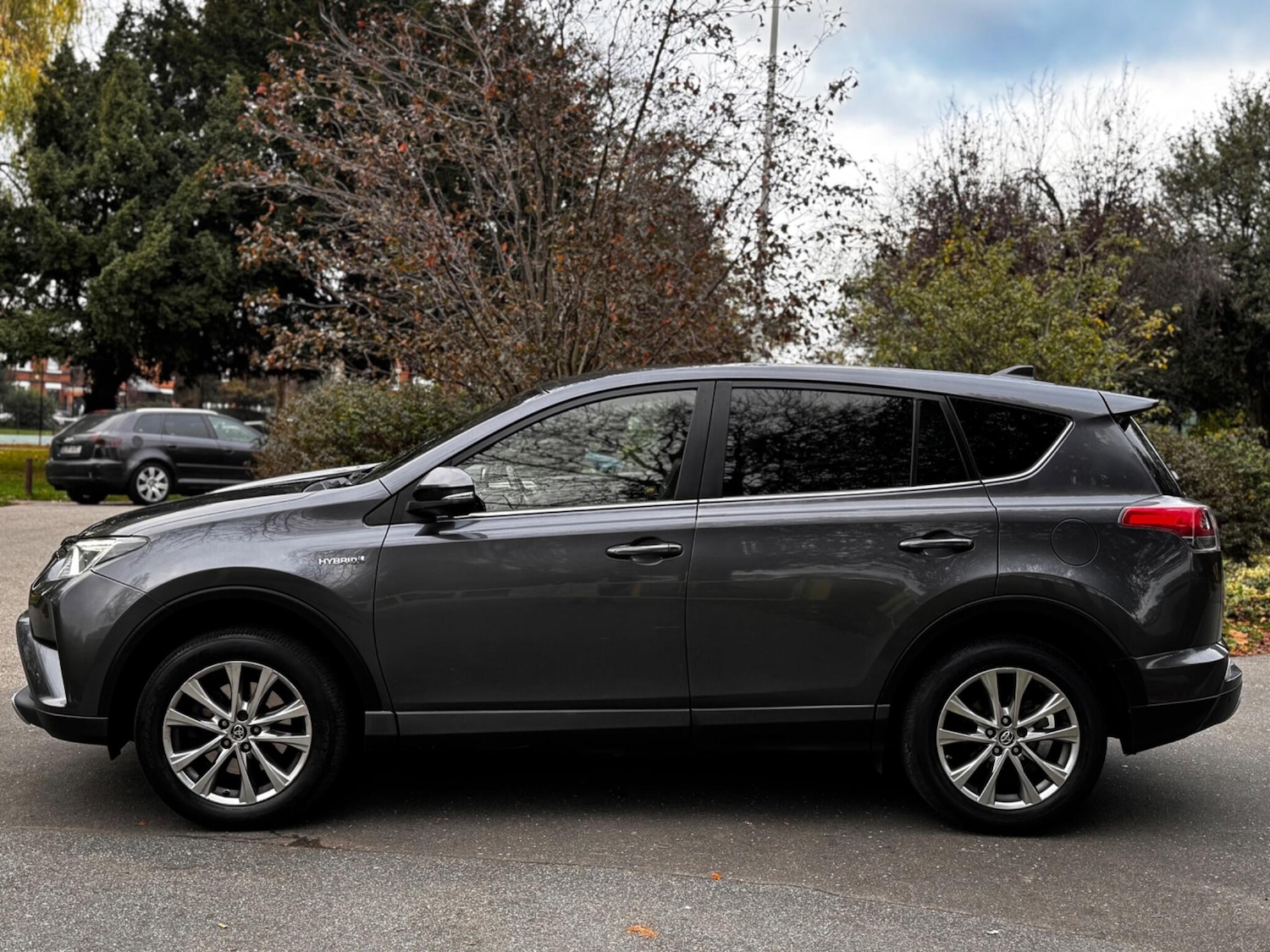 Used Toyota RAV4 2016 for sale - 76993736: Photo 11