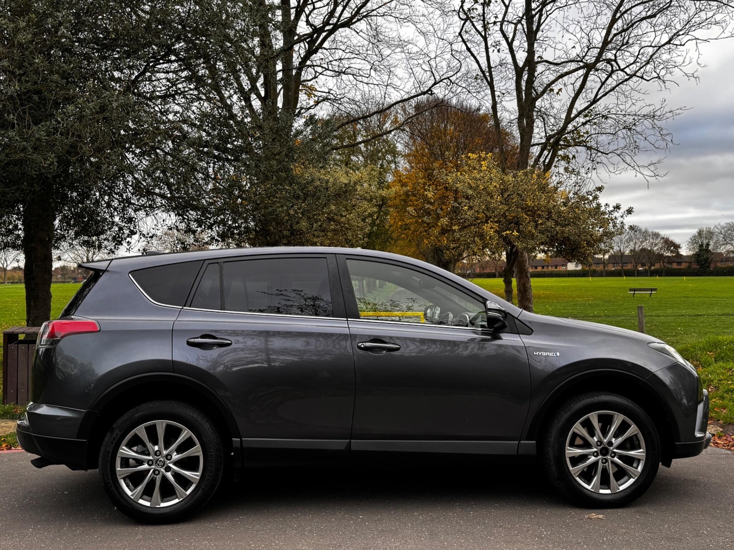 Used Toyota RAV4 2016 for sale - 76993736: Photo 16